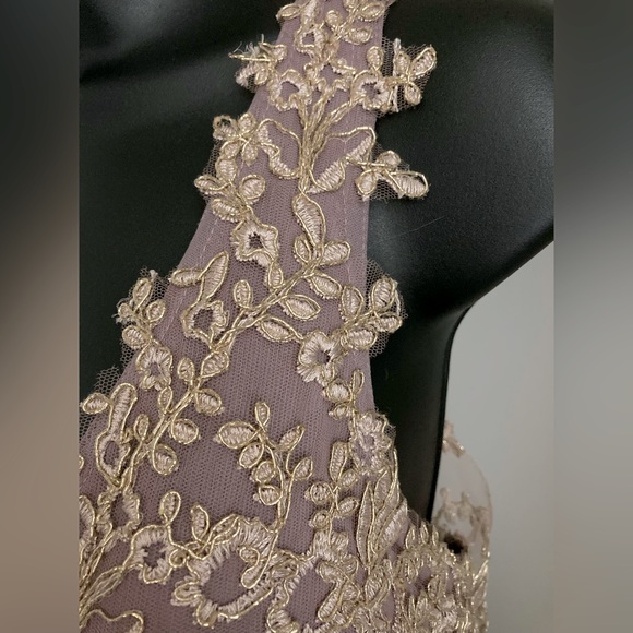 Full length lilac and gold evening gown - Picture 7 of 12